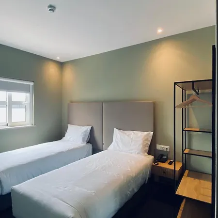 Hotel Lounge 3*